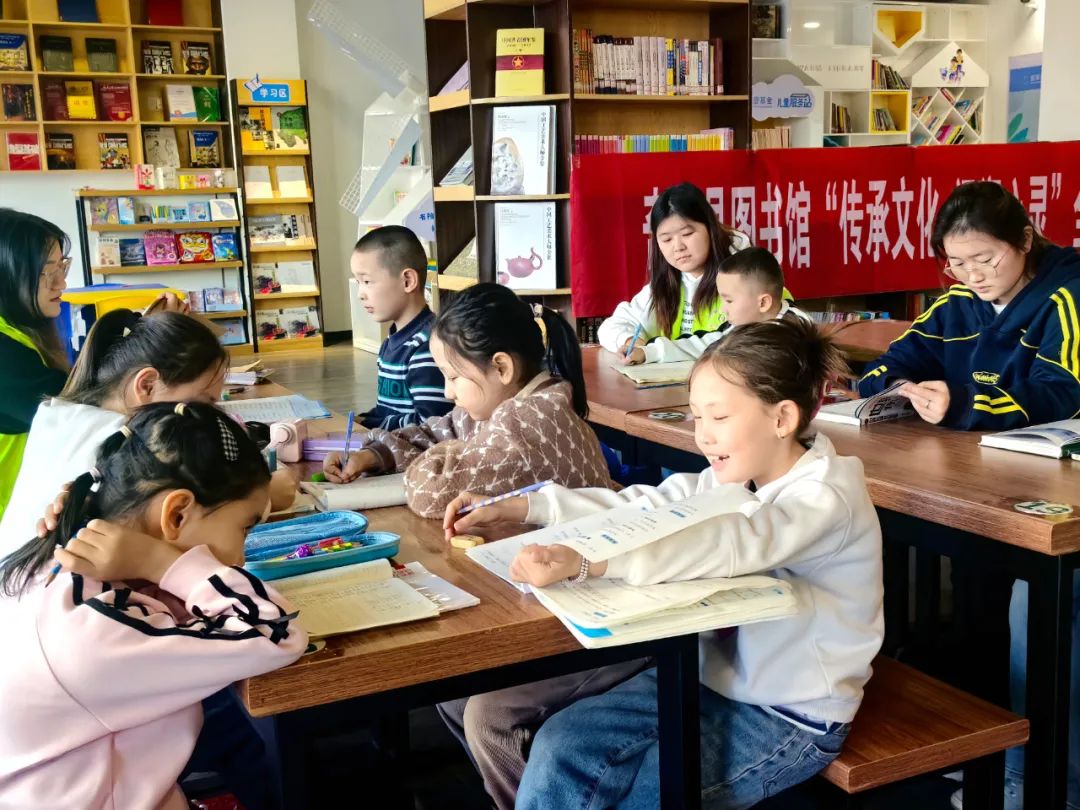 假期去哪儿？福州援疆城市书屋书香浓