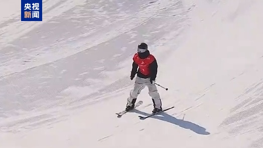 第23金！刘梦婷夺得亚冬会自由式滑雪女子坡面障碍技巧金牌