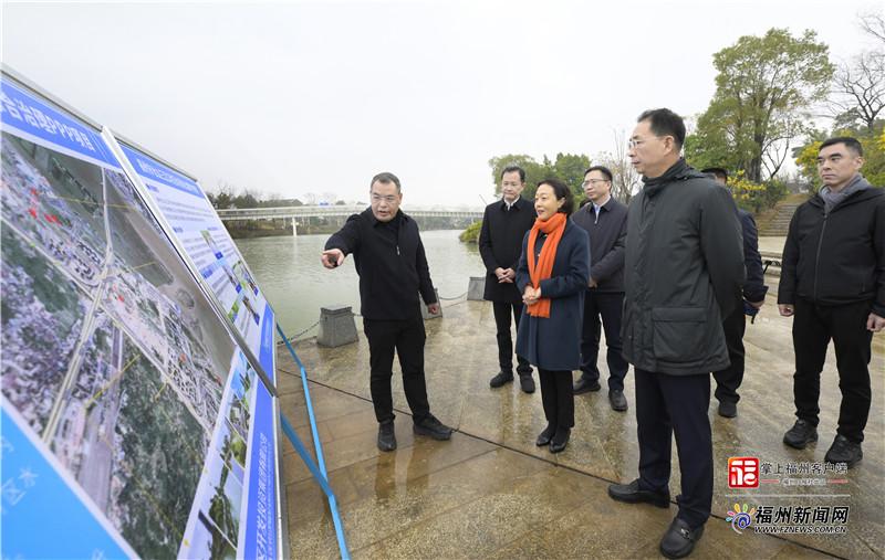 郭宁宁吴贤德调研三江口片区开发建设并开展“护河爱水、清洁家园”活动