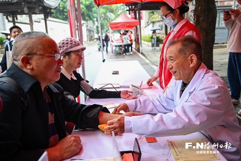 鼓楼开展2025年学雷锋纪念日主题活动 小驿站汇聚志愿服务大能量