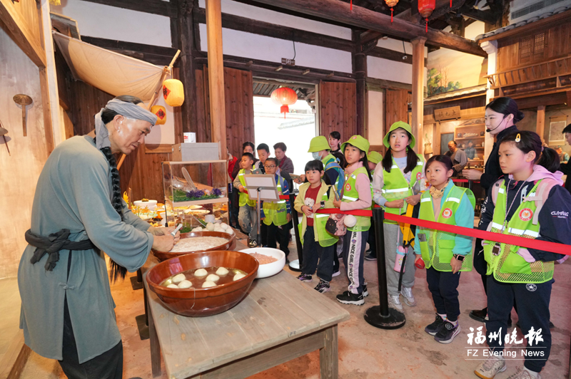 福州晚报写作训练营探秘“鱼丸之乡” “四个一”收获满满