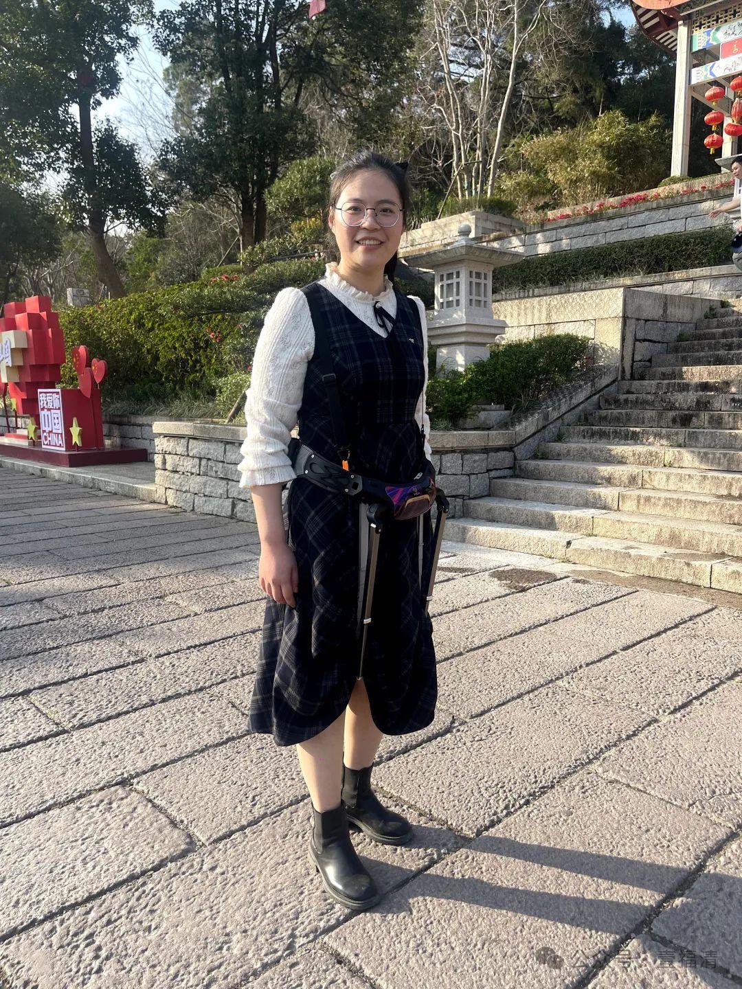 福清石竹山惊现登山“神器”！游客：我又行了