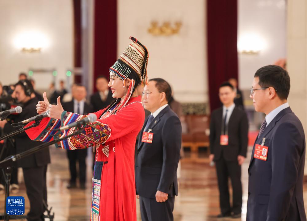 聚焦第二场“委员通道”