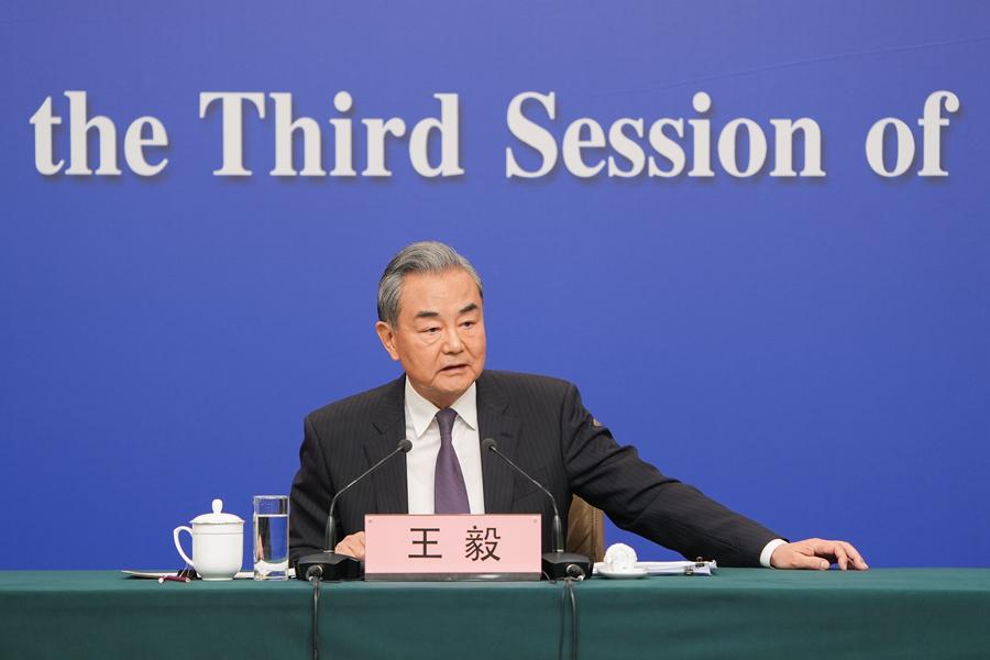 王毅回答中外记者提问