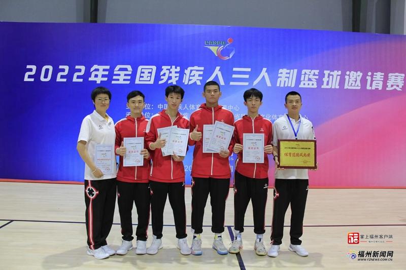 福州市聋哑学校：巾帼柔情，特别的爱给特别的你