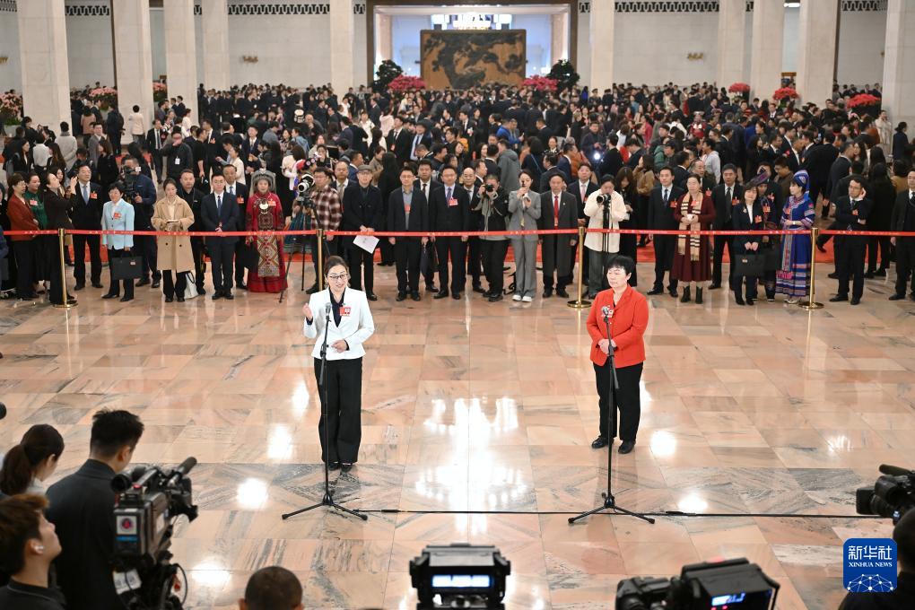 聚焦第二场“代表通道”