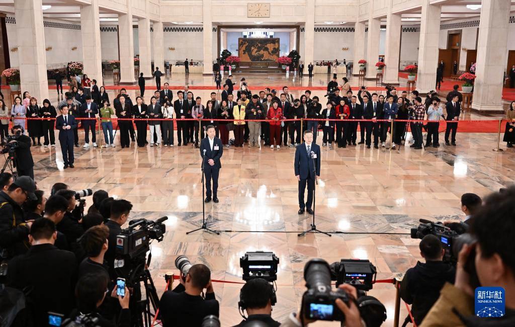 聚焦第二场“代表通道”