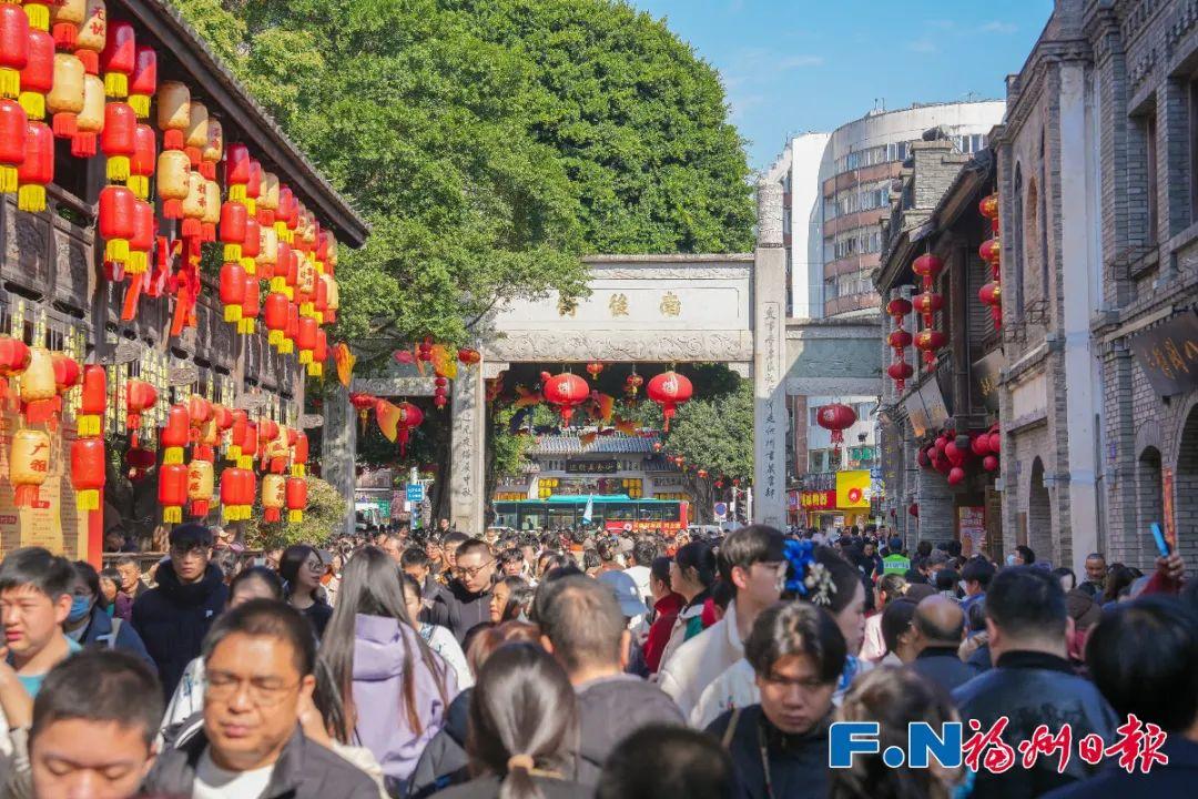 福州：奋进在春天里