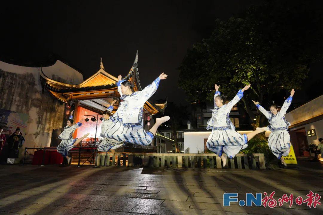 福州：奋进在春天里