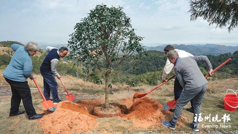 中外人文交流活动启动 “鼓岭之友”种下友谊树