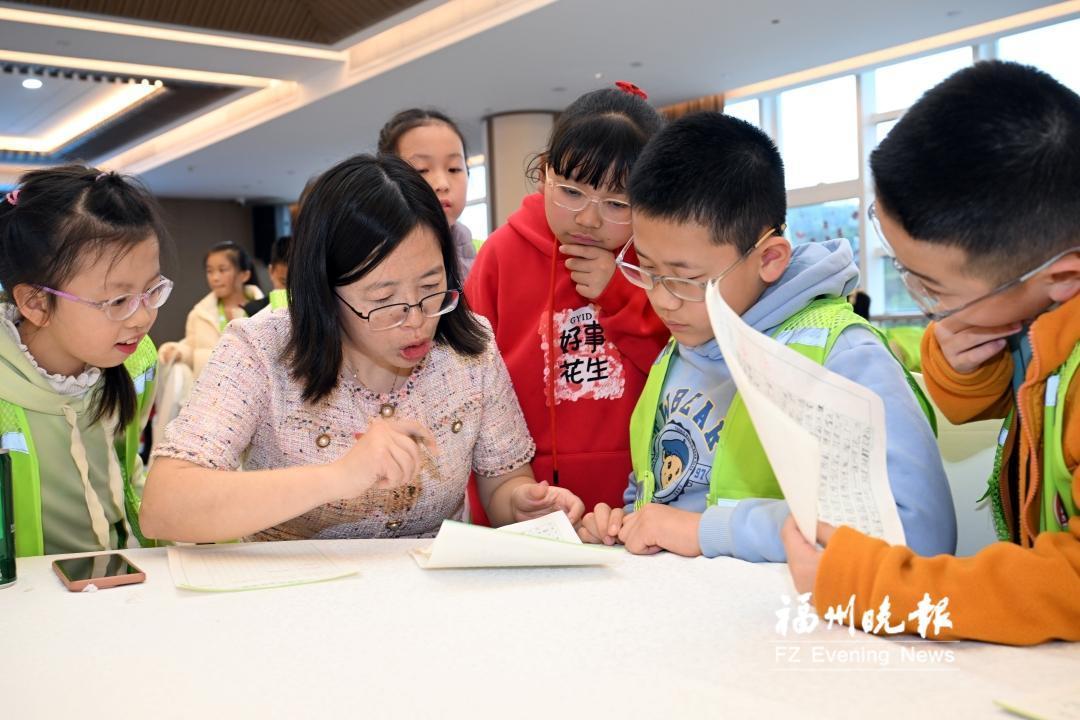 福州晚报写作训练营定制团逛 “闽菜大观园”品闽都福味