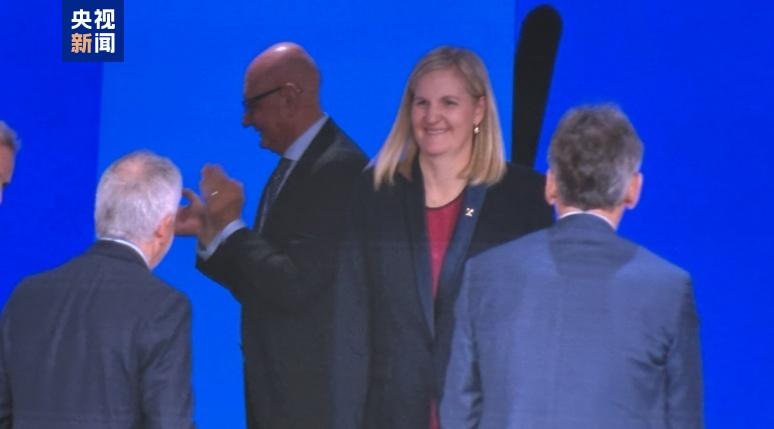 首位女性主席 柯丝蒂·考文垂当选国际奥委会主席