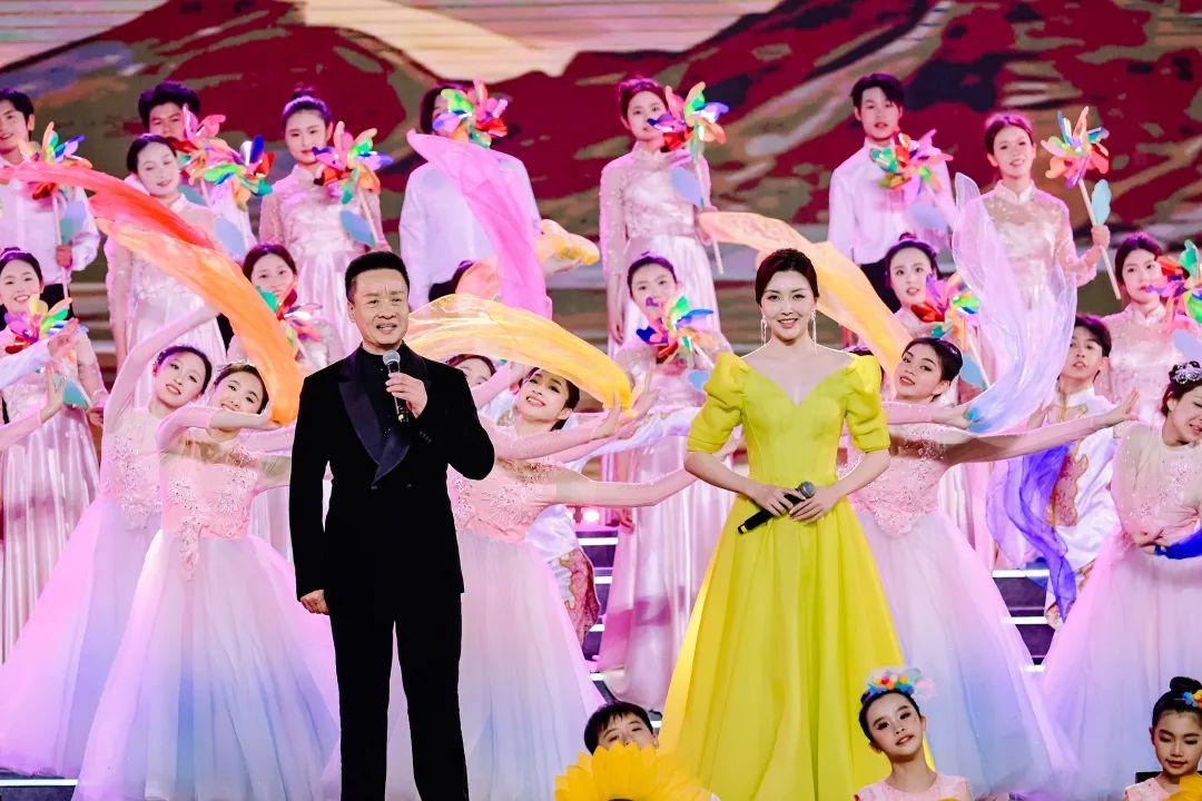 第十三届中国大学生电视节圆满落幕