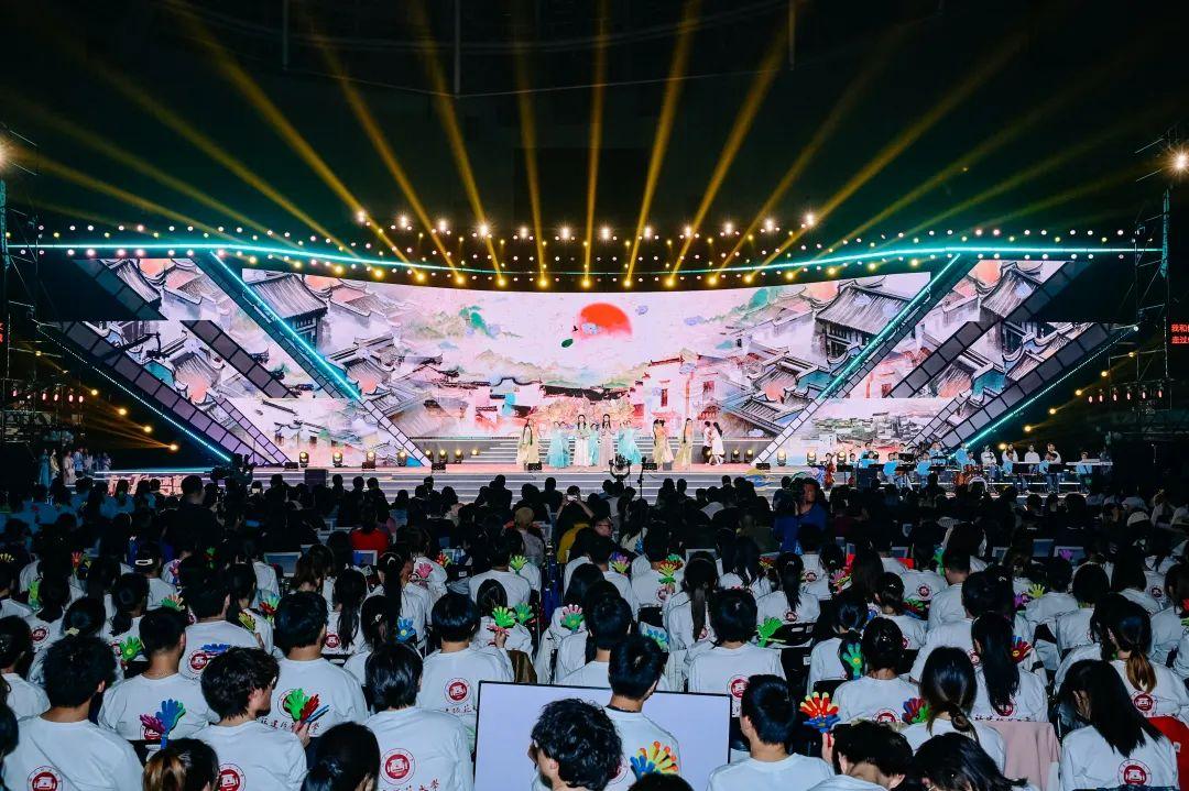 第十三届中国大学生电视节圆满落幕