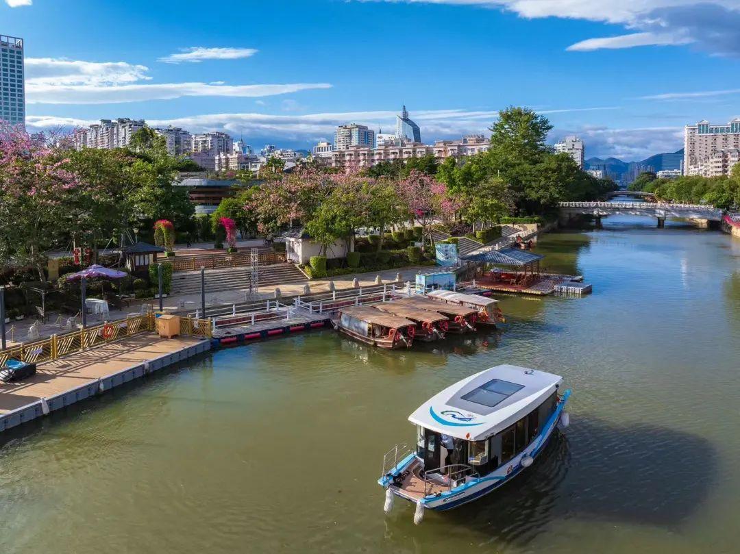 乘地铁游福州，泛舟悠游碧波上
