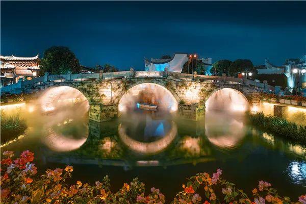 乘地铁游福州，泛舟悠游碧波上