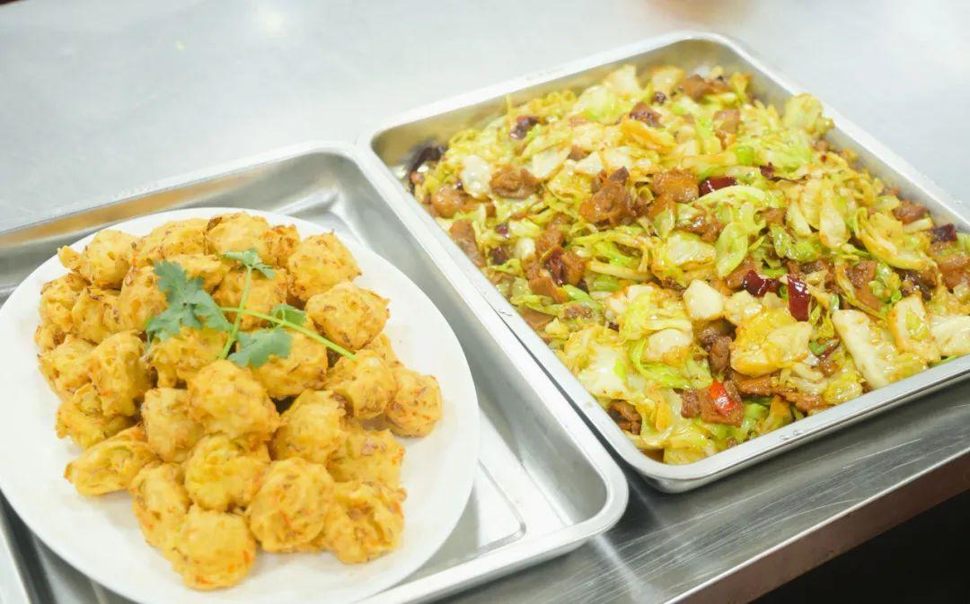 福建一高校食堂“包菜炒一切”？！原因竟是……