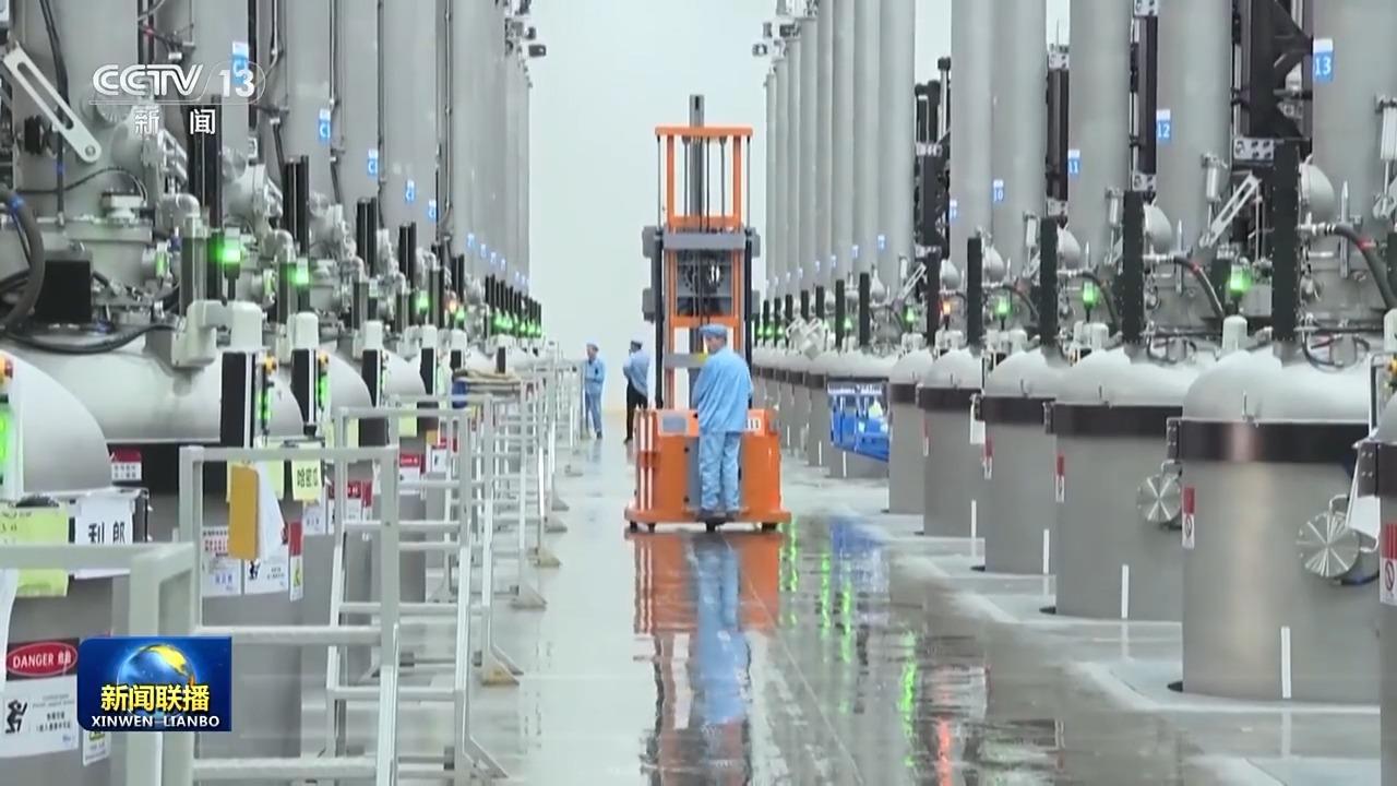 真抓实干 打开改革发展新天地丨广东自动驾驶开上“快车道” 青海绿电跑出“超算速”