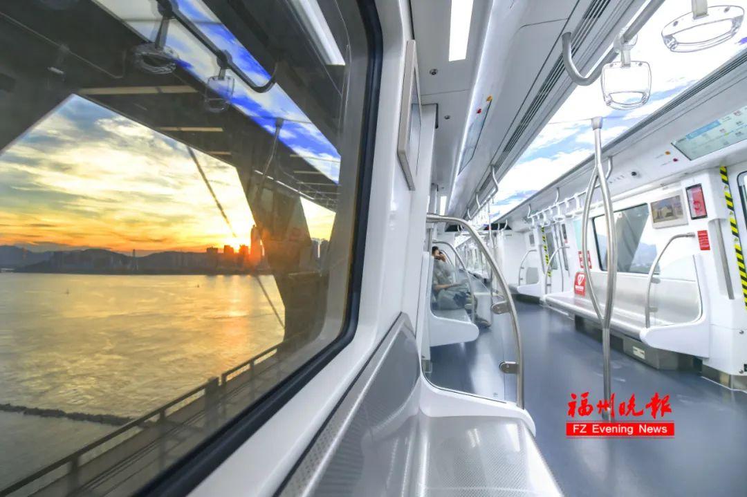 外交部发言人毛宁点赞福州地铁站！