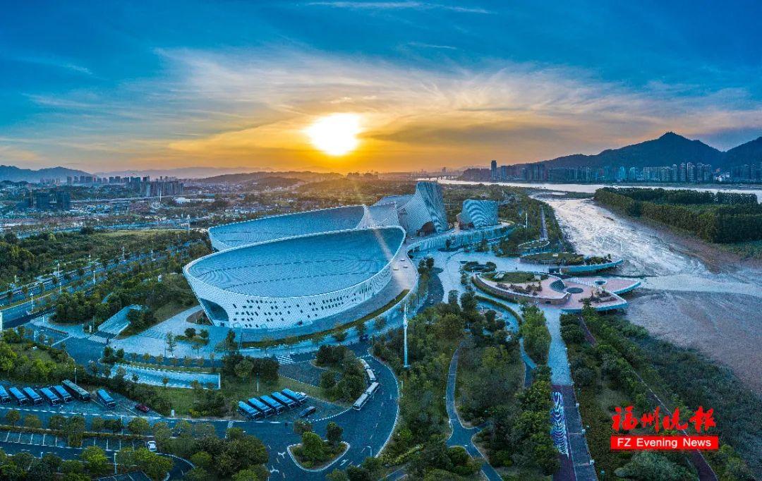 外交部发言人毛宁点赞福州地铁站！