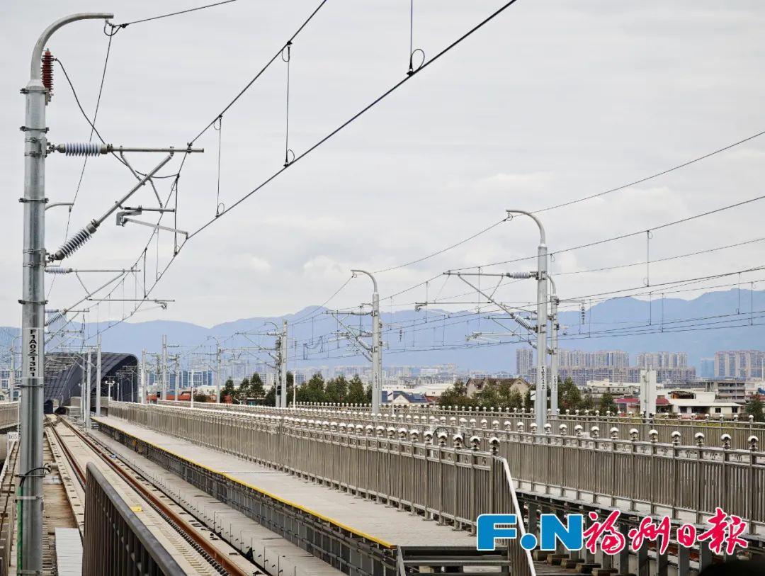 好消息！福州滨海快线启动列车上线动态调试