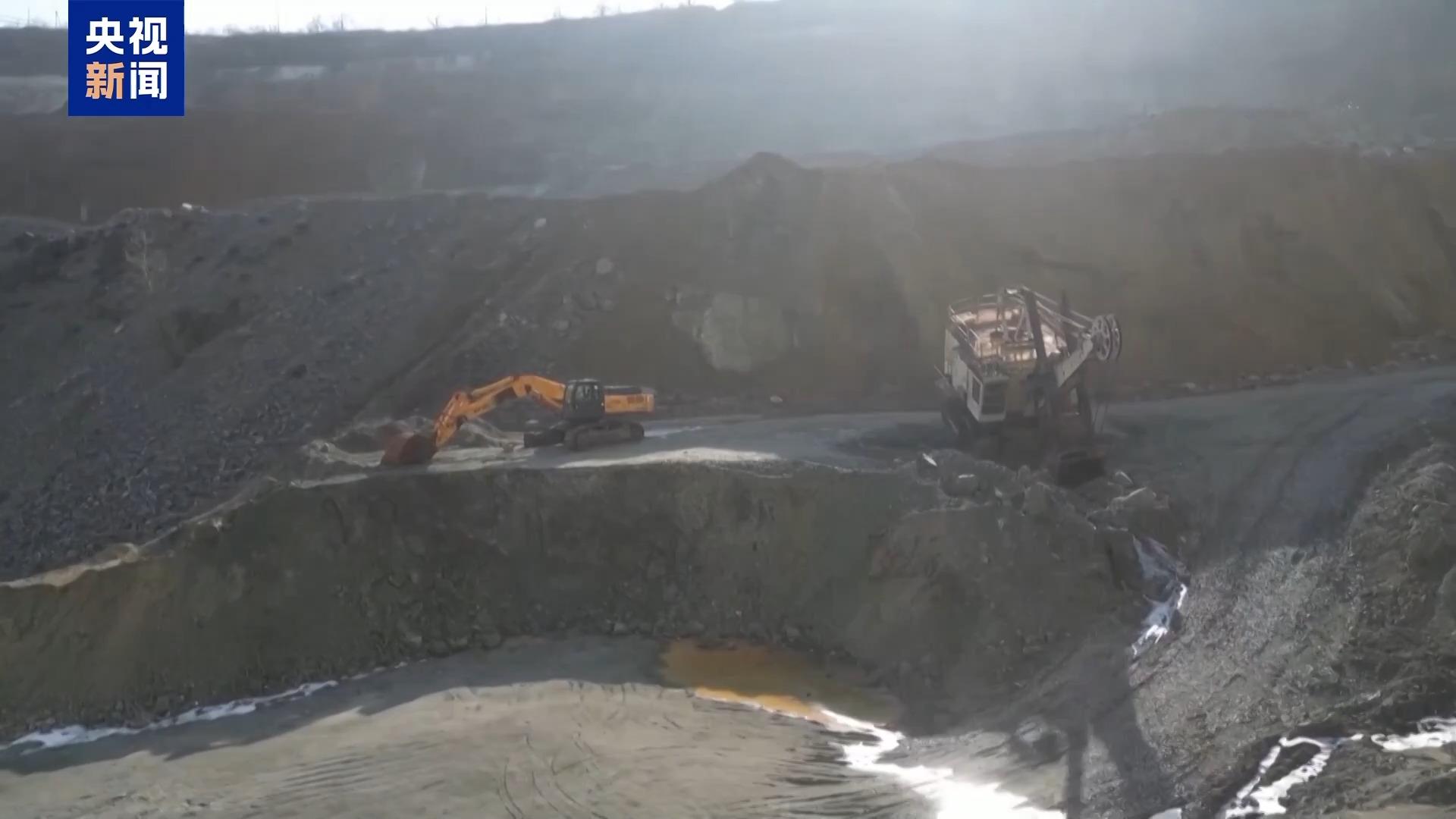 这边警告“要有大麻烦了” 那边威胁加关税 特朗普继续对乌俄施压