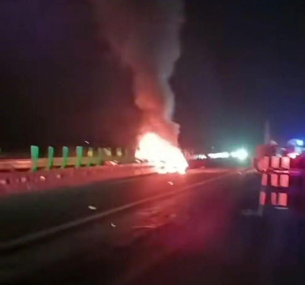 “小米SU7高速碰撞爆燃”事故，安徽铜陵已成立官方工作组调查原因