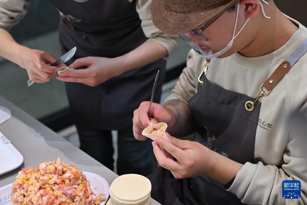 “星星的厨房”包出“希望的饺子”