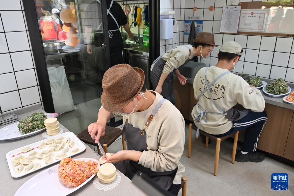 “星星的厨房”包出“希望的饺子”