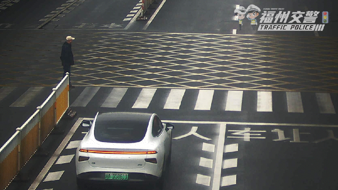 就在福州市区，这些车辆在斑马线前被抓拍！