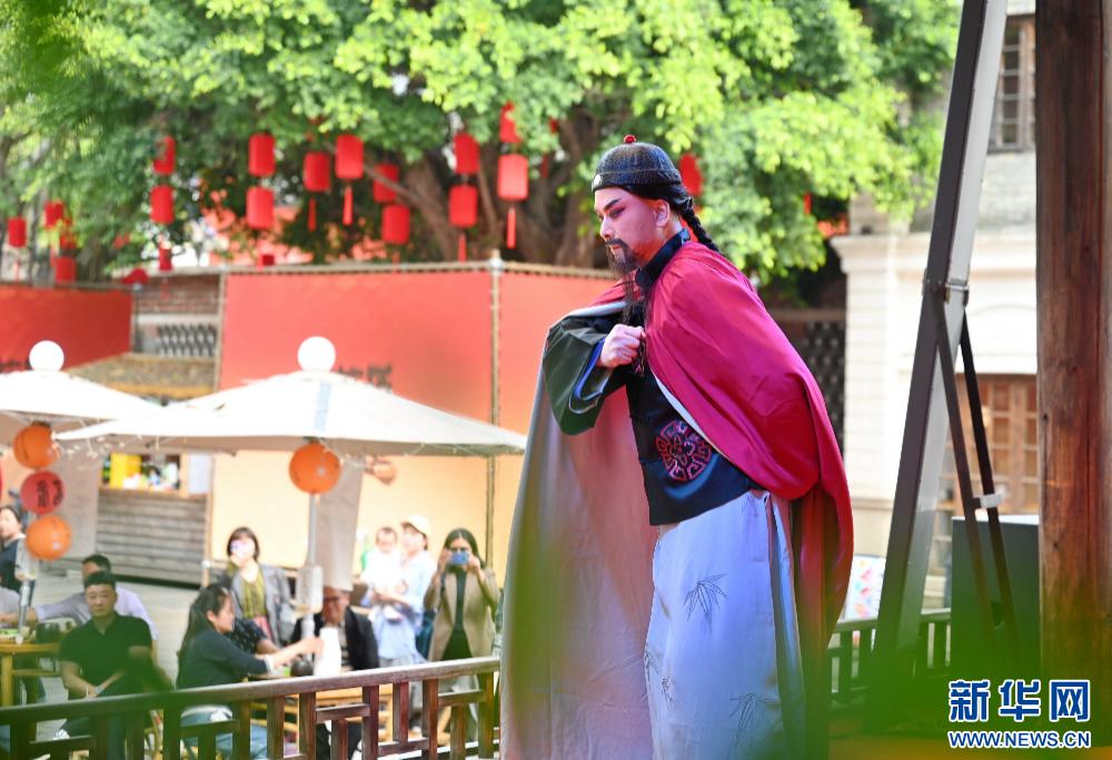 周末戏相逢：连台好戏受青睐