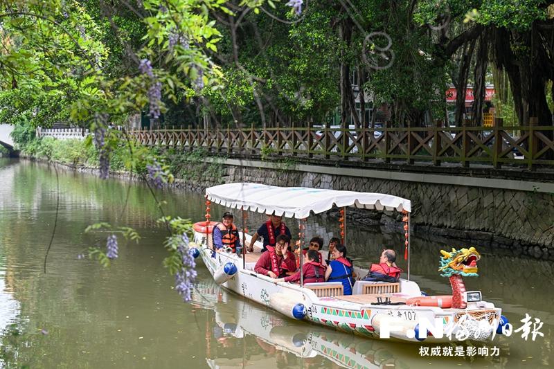 乘着游船去赏花 市园林中心推出内河游赏花专线