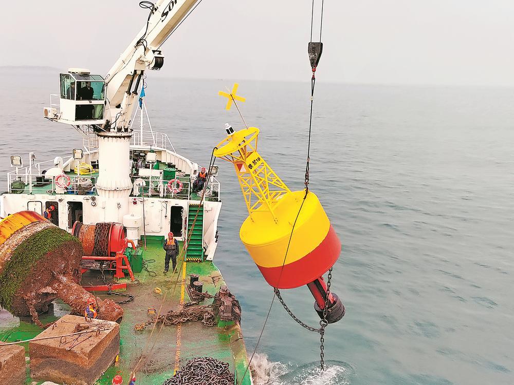 平潭海峡公铁两用大桥水域四座航标完成更新