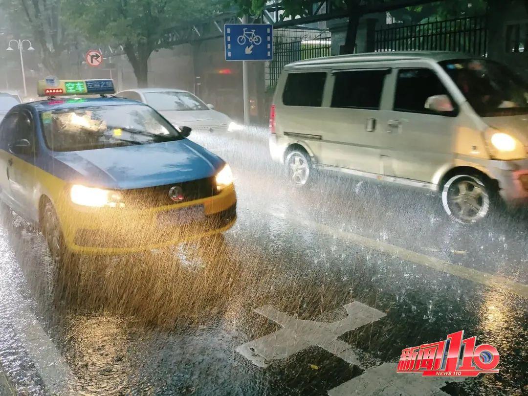 262次闪电惊醒半座城！冷空气即将杀到，福州气温将暴降