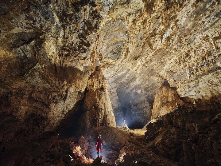 贵州深山发现4.8亿年“地下水晶宫”