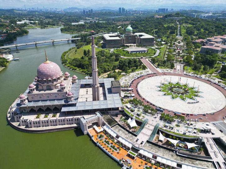 安宁和睦、繁荣发展、交融相亲——写在习近平主席出访东南亚三国之际