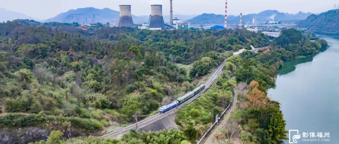 陈子宏：14岁开始“追火车”，拍下上万张照片