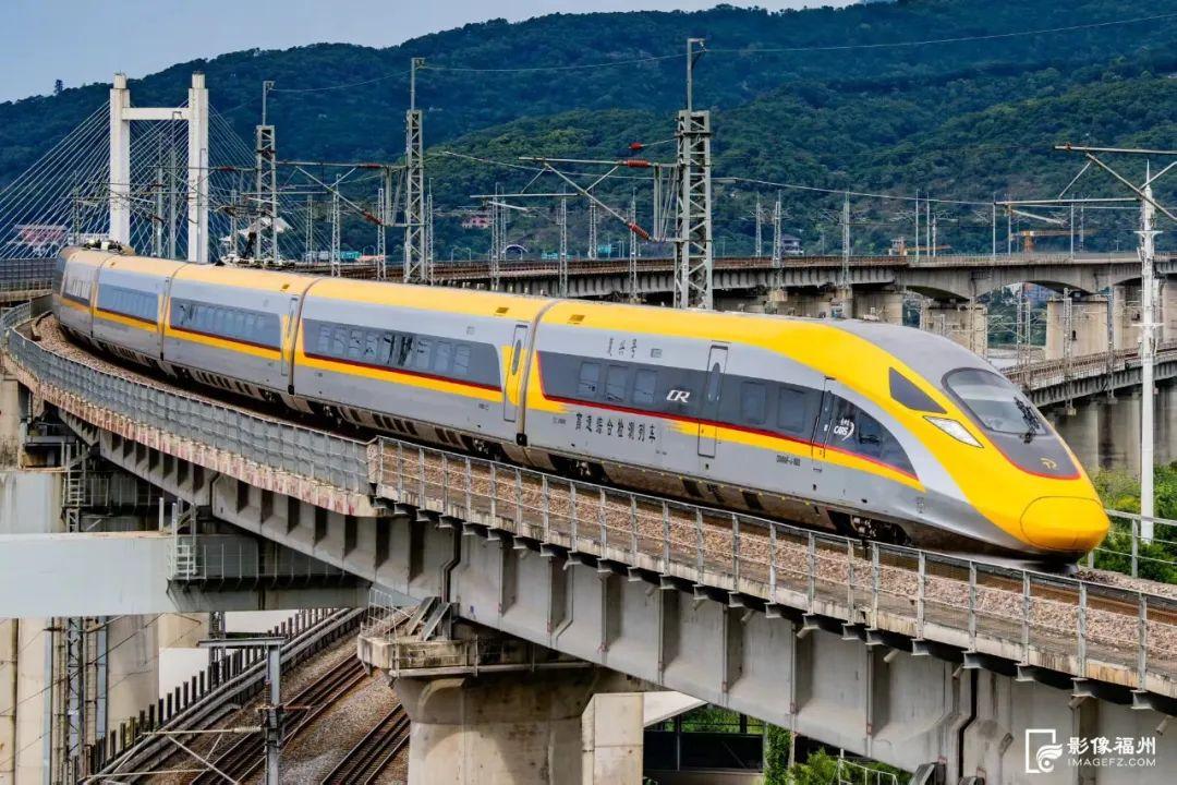 陈子宏:14岁开始“追火车”,拍下上万张照片 陈子宏:14岁开始“追火车”,拍下上万张照片