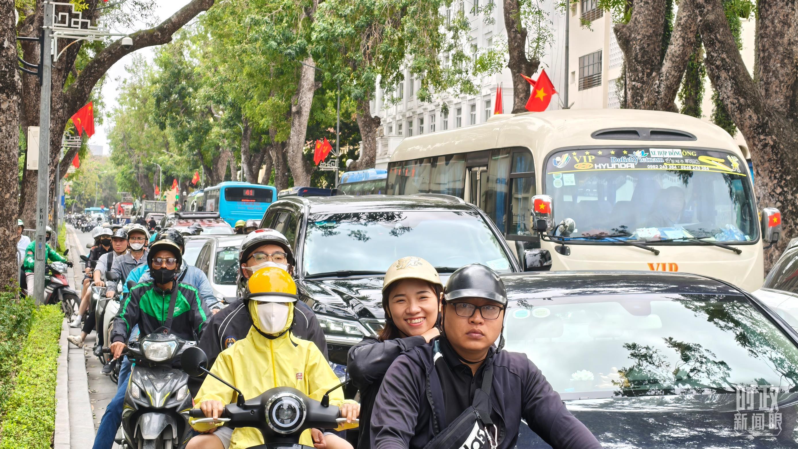 时政新闻眼丨东南亚之行第二天，习近平为何两次以船作喻？