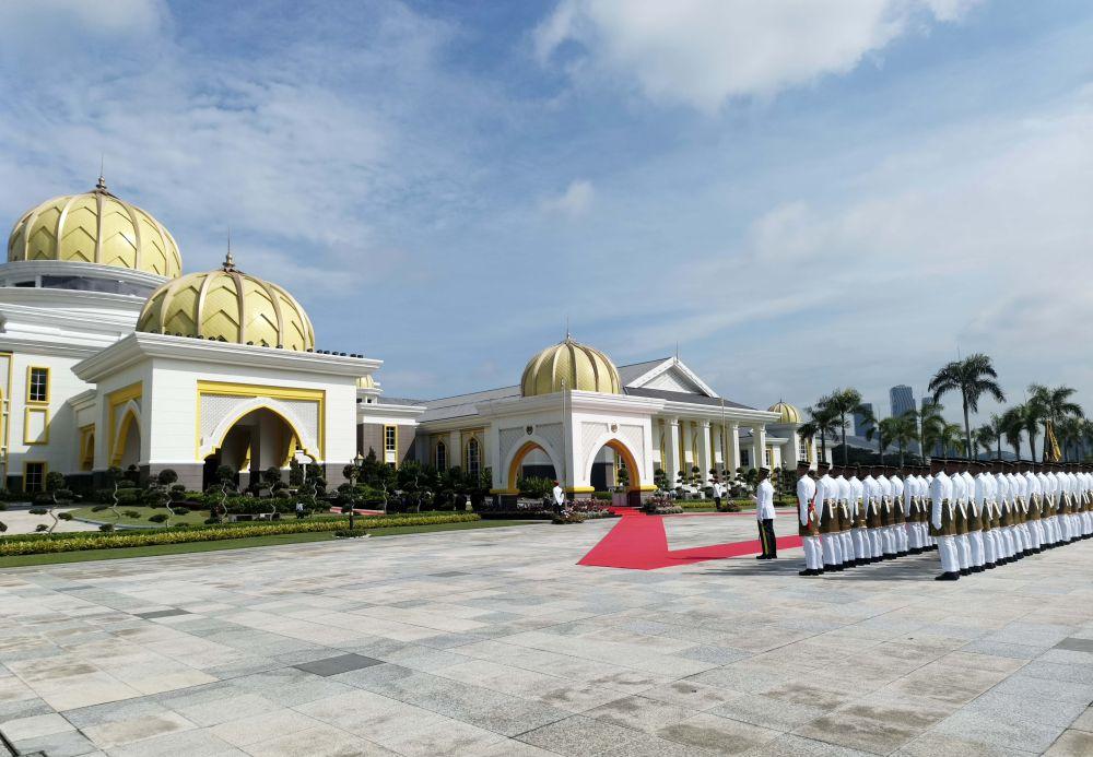 高清大图｜习近平出席易卜拉欣举行的欢迎仪式