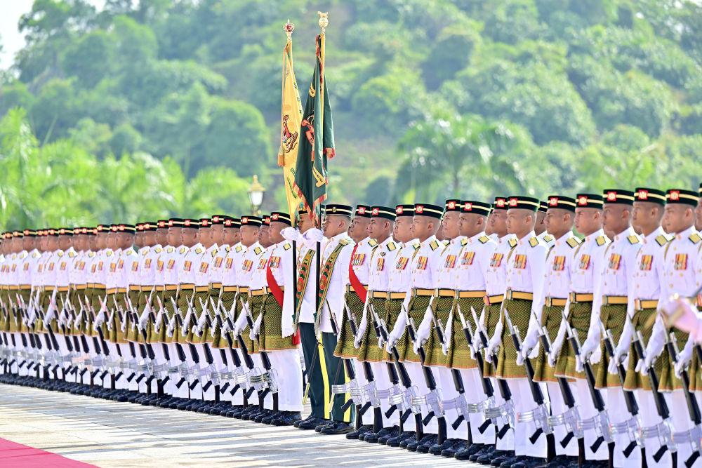 高清大图｜习近平出席易卜拉欣举行的欢迎仪式
