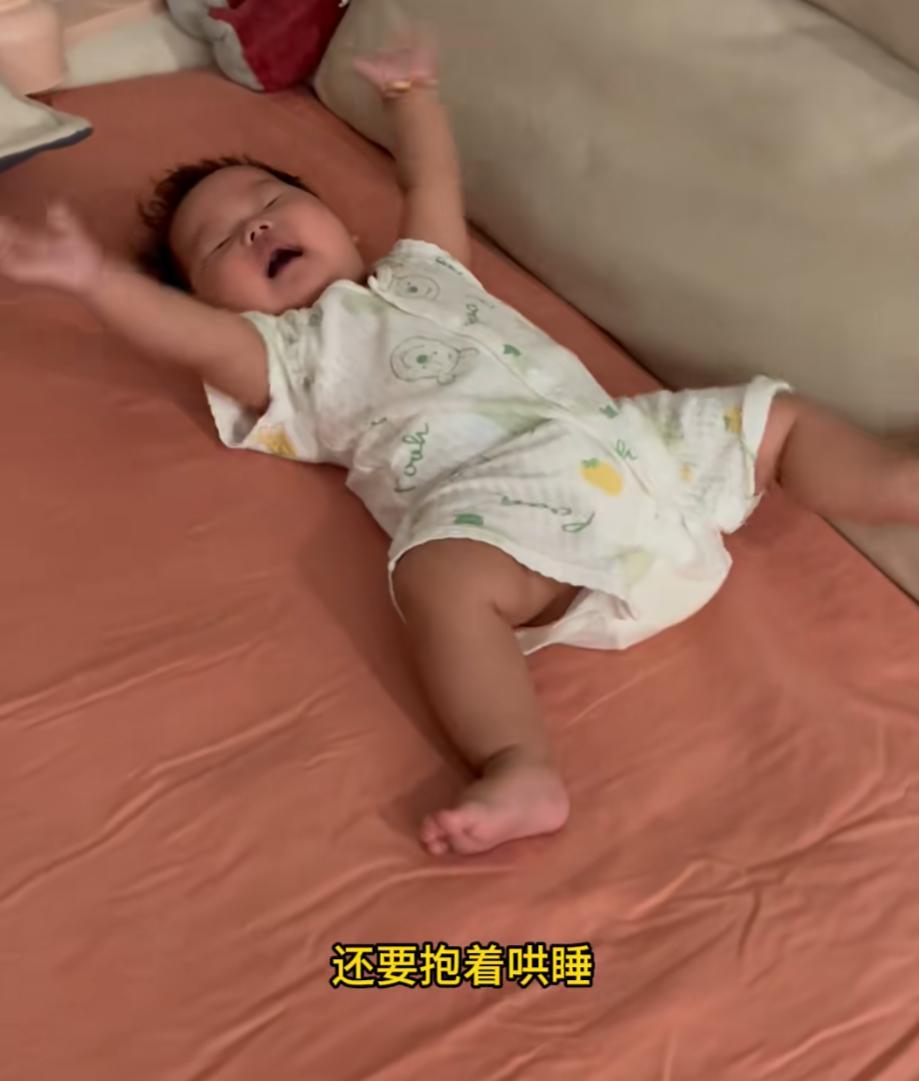 男子全职带娃患产后抑郁 现已离婚