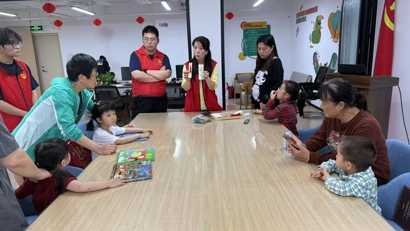 仓山镇开展世界读书日沉浸式亲子阅读活动
