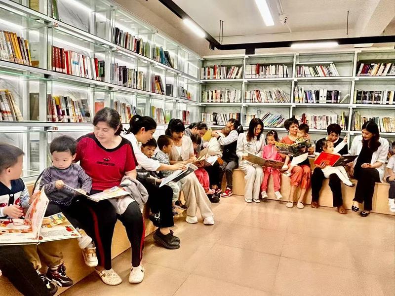 仓山镇开展世界读书日沉浸式亲子阅读活动