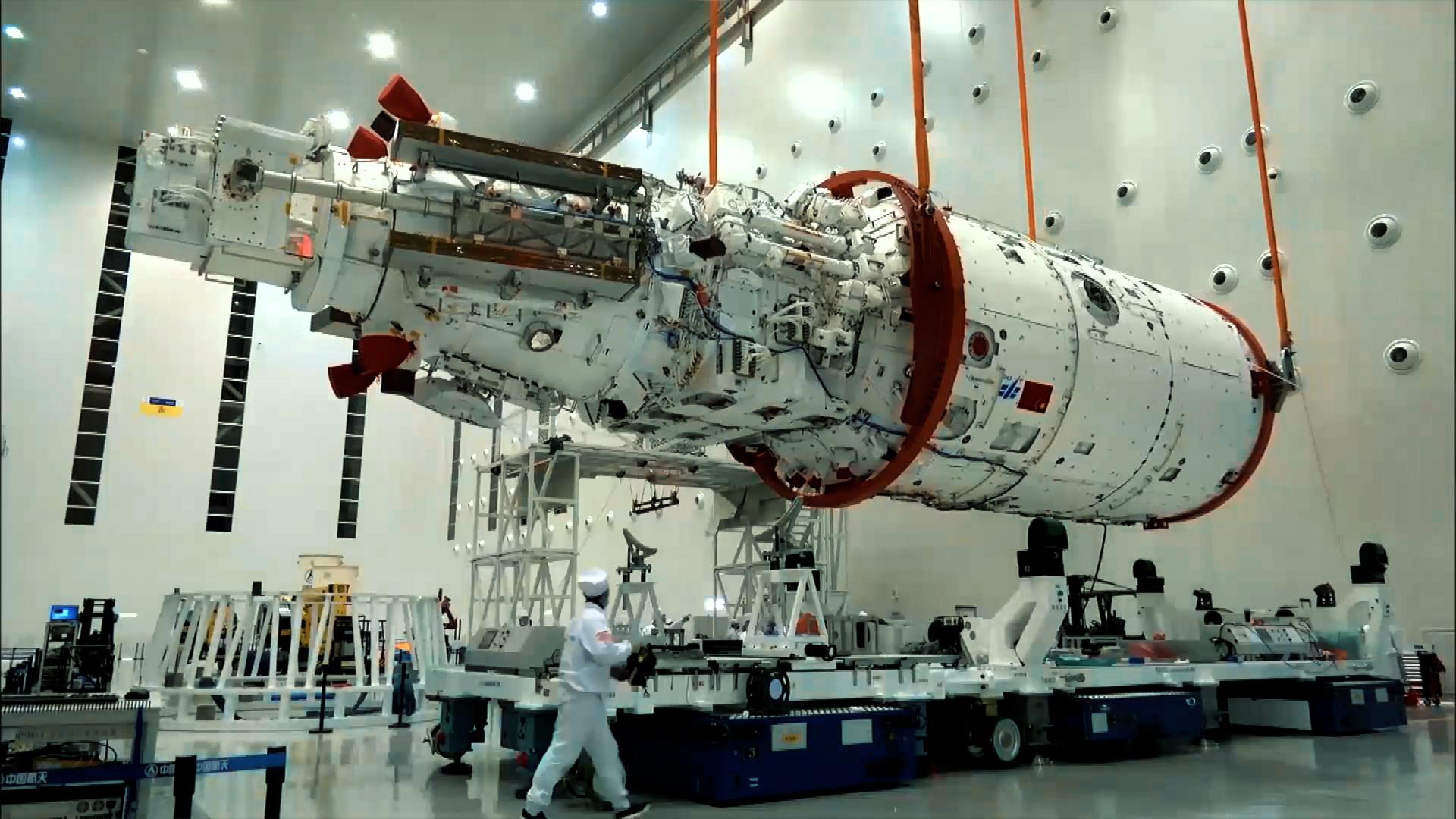 建设航天强国要靠一代代人接续奋斗