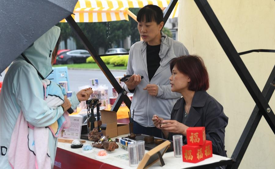 福州西湖：周末戏相逢