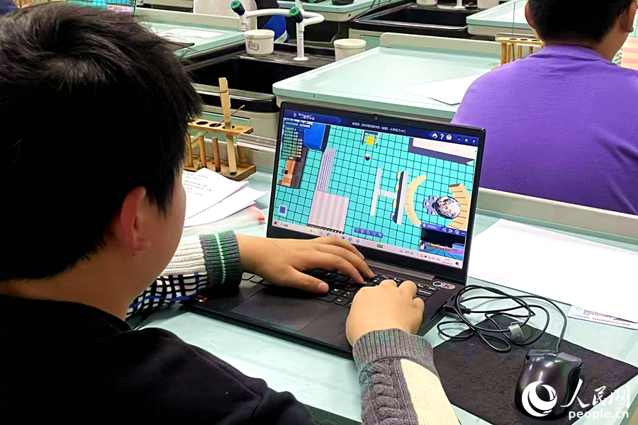 2025数字中国创新大赛青少年AI机器人赛道虚拟仿真机器人比赛收官