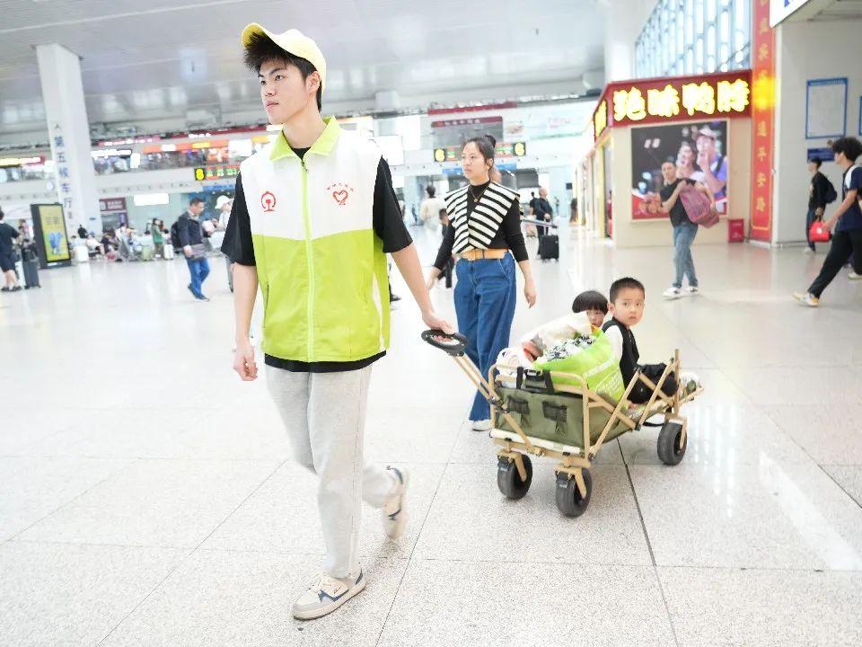 迎接“五一”客流高峰 福州火车站全力保障旅客顺畅出行