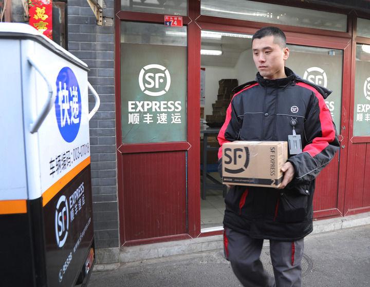 唱响新时代劳动者奋斗之歌——以习近平同志为核心的党中央关心关爱工人阶级和广大劳动群众纪实