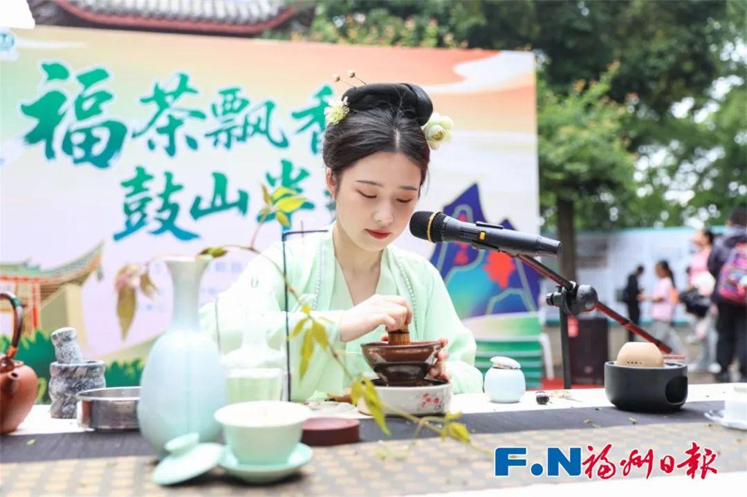 “五一”假期首日，福州红！红！红！